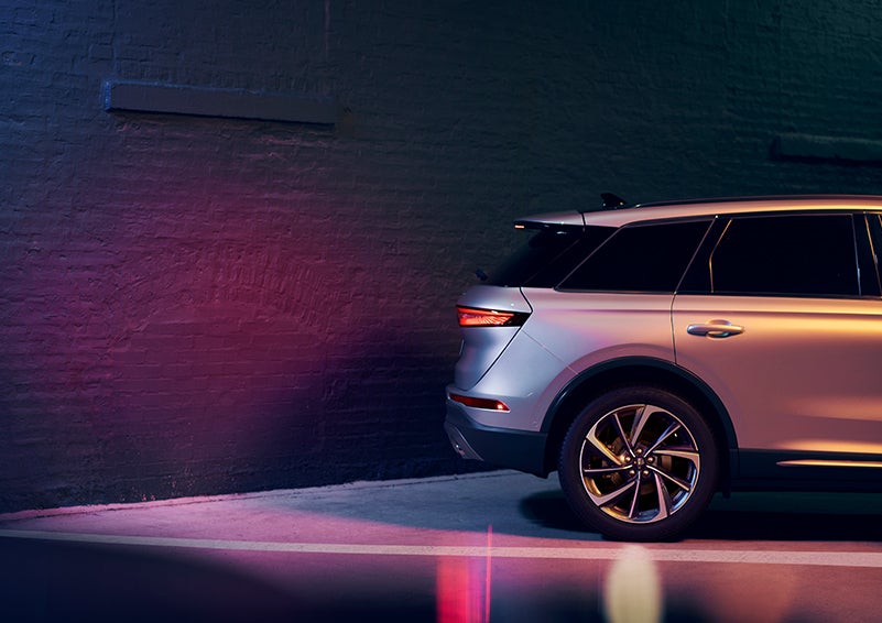 A 2023 Lincoln Corsair® SUV is shown backing up toward a wall. | Libertyville Lincoln Sales, Inc. in Libertyville IL
